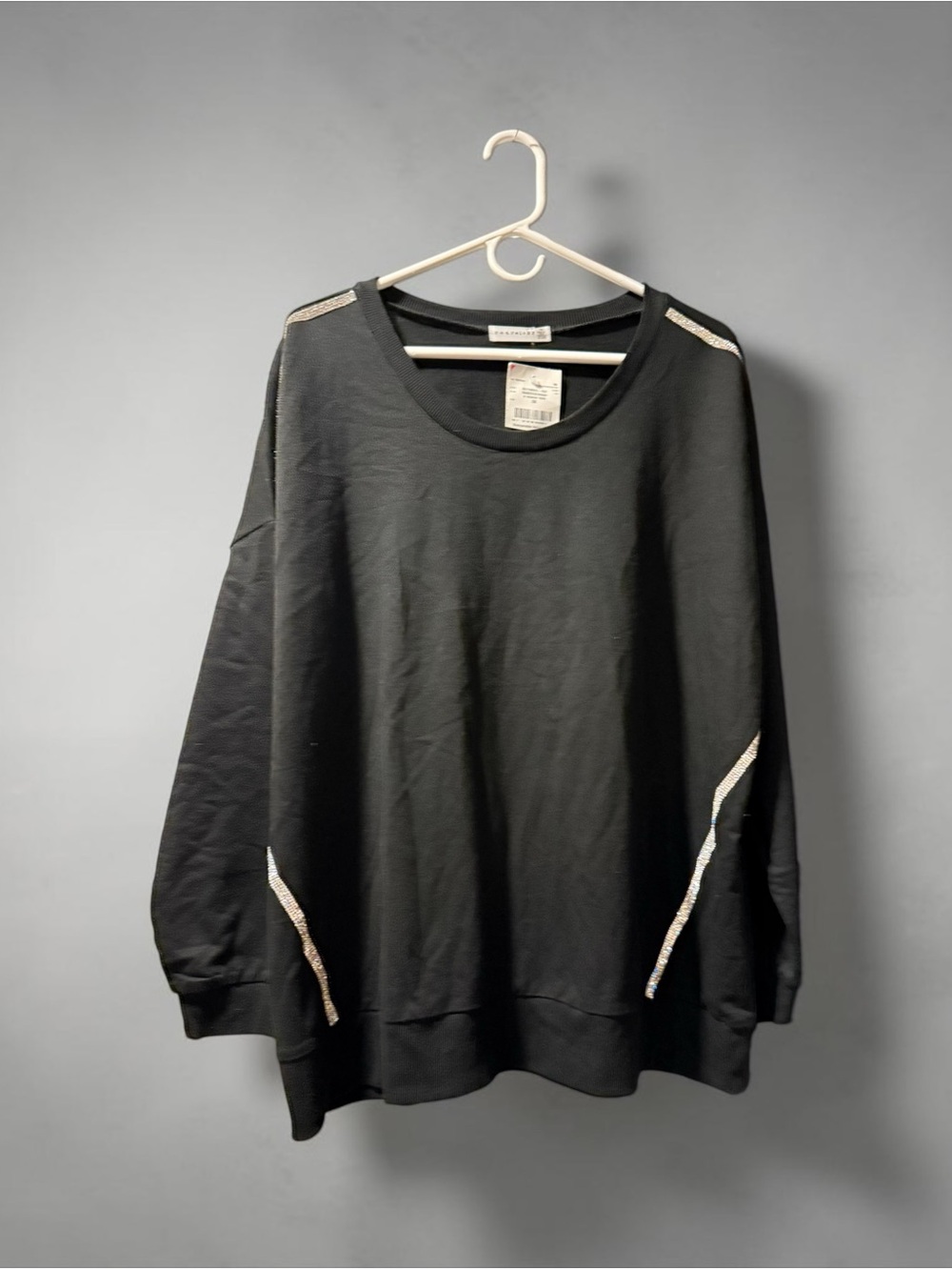 Black Women’s Long-Sleeve Crew Sweatshirt with Metallic Trim